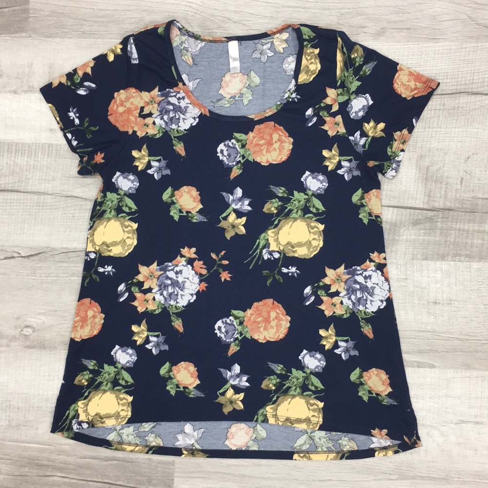 LuLaRoe Classic T